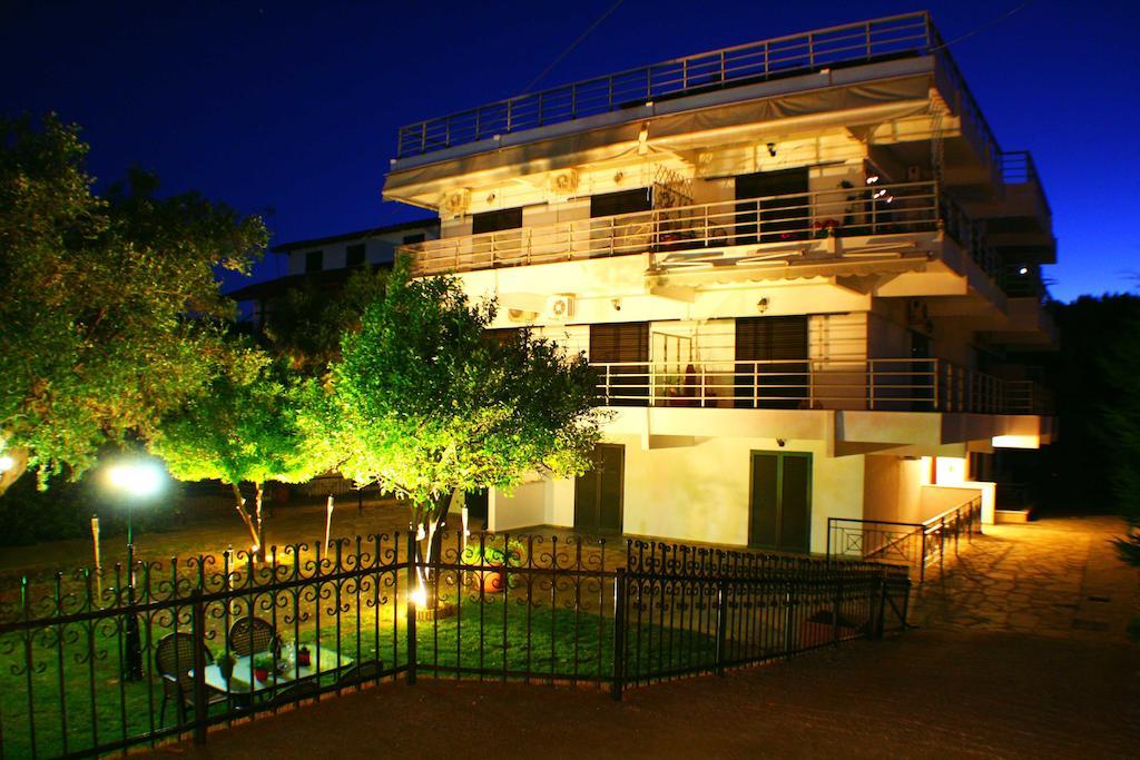 Salonikiou Beach Apartments Akti Salonikiou Exteriör bild